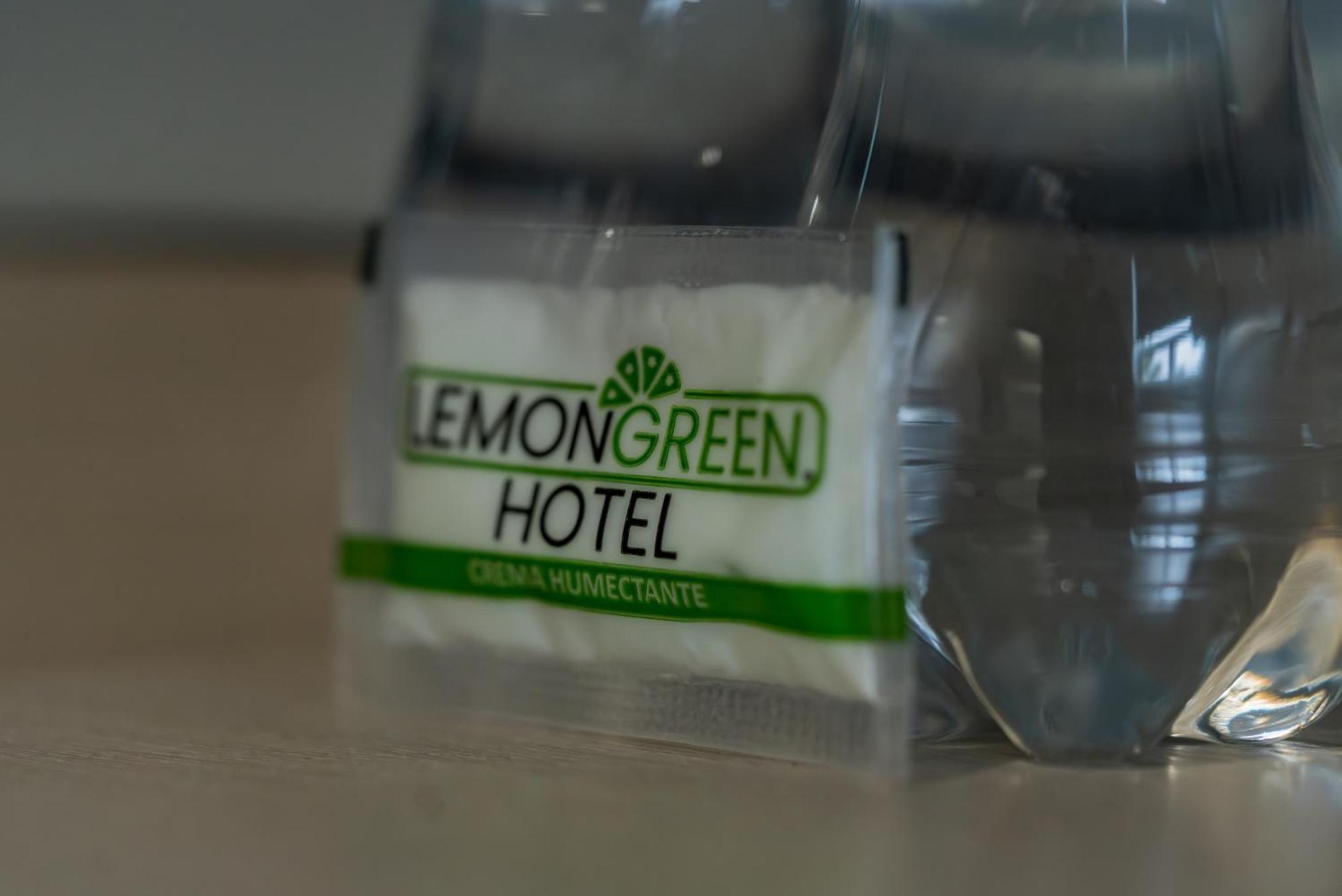 Hotel Lemon Green -Zona Expo Frente Al Centro De Convenciones Guadalajara Esterno foto